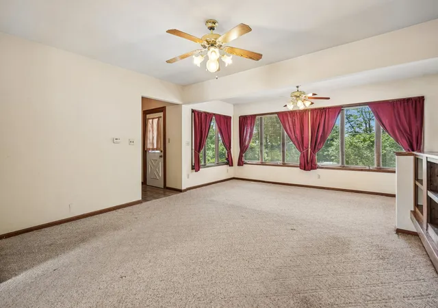Homes for sale in Moline, IL | 1571 34Th Ave, Moline, IL 61265 | MLS# 12671082
