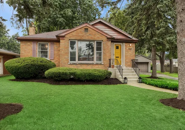 Homes for sale in Westchester, IL | 1260 Portsmouth Ave, Westchester, IL 60154 | MLS# 12671203