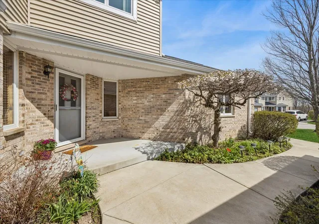 Homes for sale in Orland Park, IL | 17346 Brook Crossing Ct, Orland Park, IL 60467 | MLS# 12671244