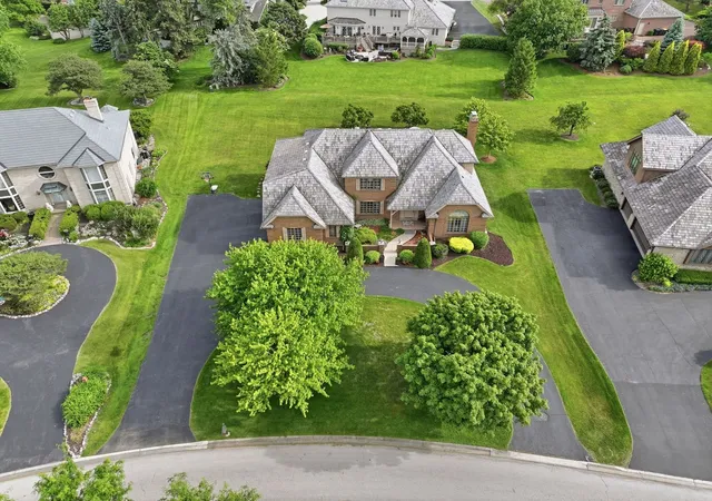Homes for sale in Oak Brook, IL | 313 Trinity Ln, Oak Brook, IL 60523 | MLS# 12671270