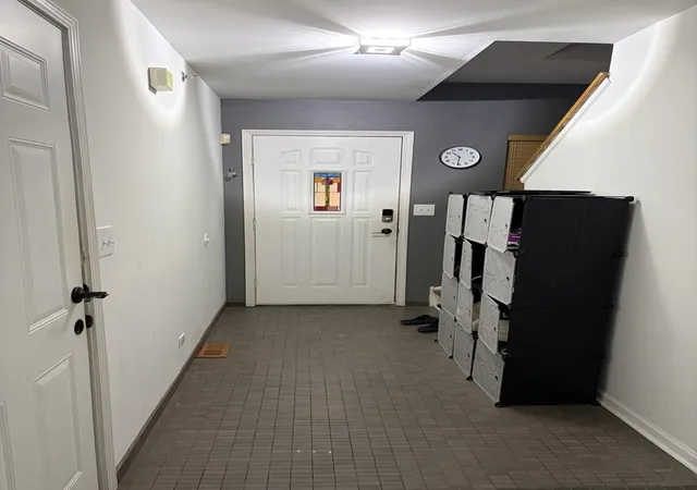 Homes for sale in Oak Park, IL | 425 S Harvey Ave #E, Oak Park, IL 60302 | MLS# 12671323