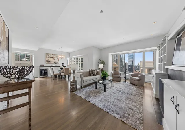 4th image of 800 N Michigan Ave #2202, Chicago, IL 60611 | MLS# 12671328