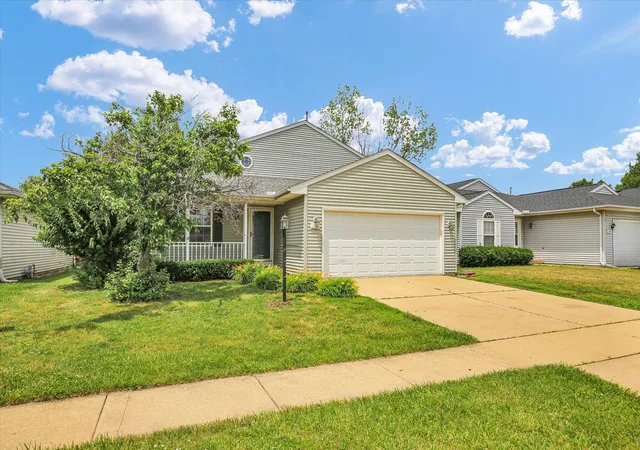 2nd image of 705 Erin Dr, Champaign, IL 61822 | MLS# 12671337