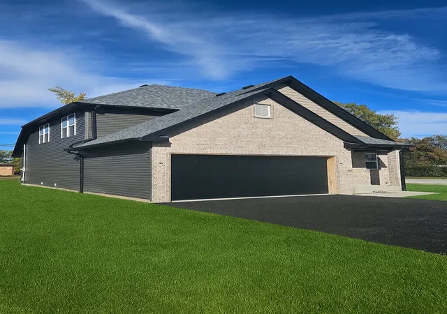 2nd image of 738 E 155Th St, Phoenix, IL 60426 | MLS# 12671387
