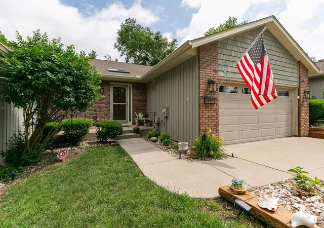 Homes for sale in East Moline, IL | 917 23rd Ave #5, East Moline, IL 61244 | MLS# 12671460