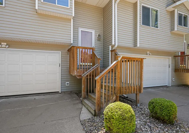 Homes for sale in Moline, IL | 3004 3Rd St #10, Moline, IL 61264 | MLS# 12671520