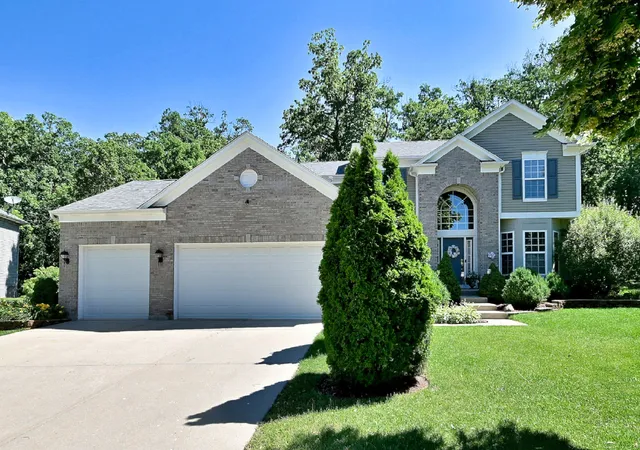 1st image of 10 Sequoia Ct, Streamwood, IL 60107 | MLS# 12671552