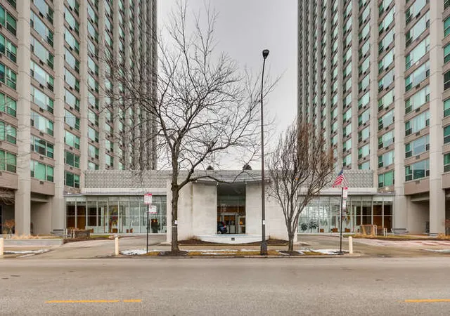 Homes for sale in Chicago, IL | 3600 N Lake Shore Dr #710, Chicago, IL 60613 | MLS# 12671566