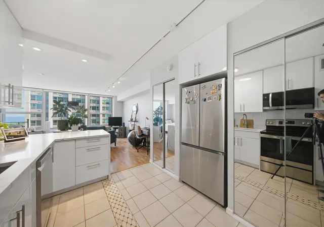 Homes for sale in Chicago, IL | 3600 N Lake Shore Dr #2217, Chicago, IL 60613 | MLS# 12671600