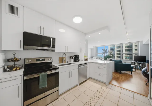 Homes for sale in Chicago, IL | 3600 N Lake Shore Dr #2217, Chicago, IL 60613 | MLS# 12671600