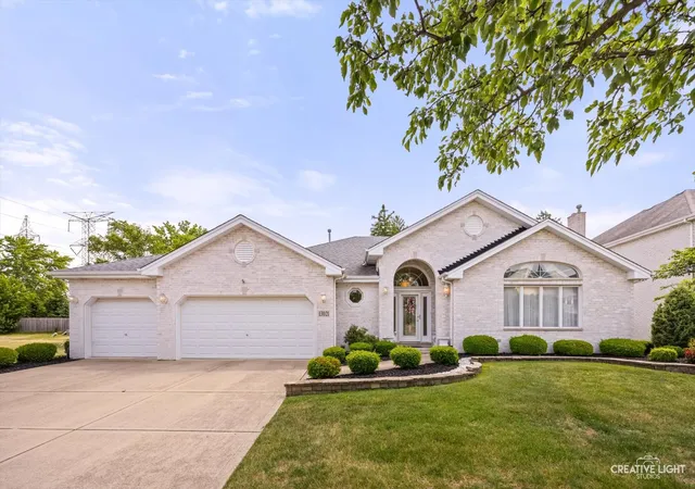 Homes for sale in Palos Park, IL | 13021 Holmes Dr, Palos Park, IL 60464 | MLS# 12671605