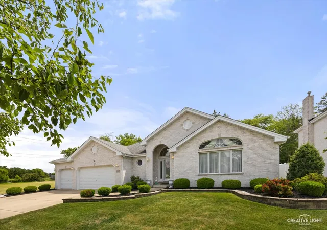 Homes for sale in Palos Park, IL | 13021 Holmes Dr, Palos Park, IL 60464 | MLS# 12671605