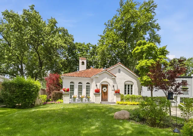 Homes for sale in Highland Park, IL | 1230 Ferndale Ave, Highland Park, IL 60035 | MLS# 12671640
