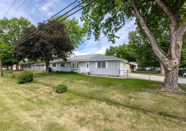 Homes for sale in Colona, IL | 5770 Poppy Garden Rd, Colona, IL 61241 | MLS# 12671657