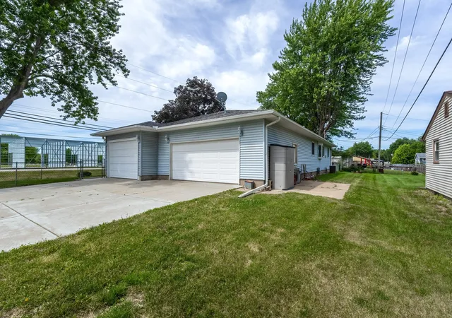 Homes for sale in Colona, IL | 5770 Poppy Garden Rd, Colona, IL 61241 | MLS# 12671657