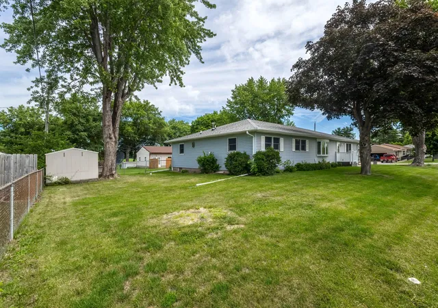Homes for sale in Colona, IL | 5770 Poppy Garden Rd, Colona, IL 61241 | MLS# 12671657