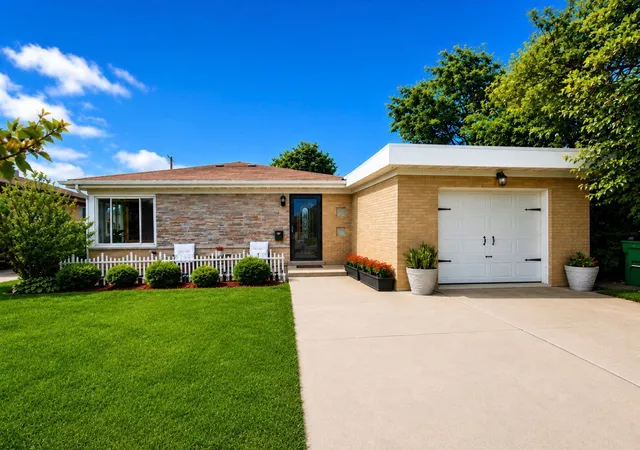Homes for sale in Park Ridge, IL | 1520 Oakton St, Park Ridge, IL 60068 | MLS# 12671759