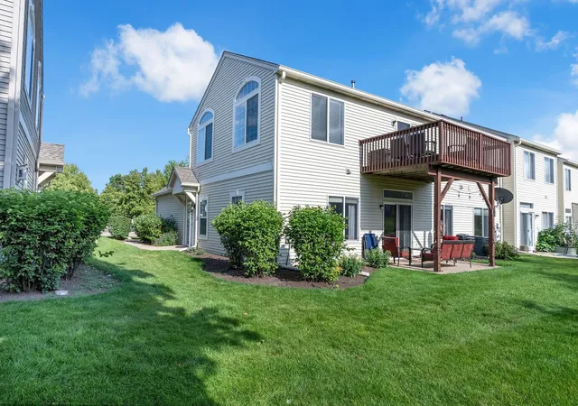 Photo 4 of Condo for sale at 1909 Misty Ridge Ln #1909, Aurora, IL 60503 | MLS# 12671801 | Listing updated on 2026-08-31