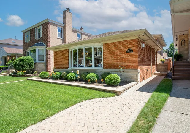 1st image of 6335 N Karlov Ave, Chicago, IL 60646 | MLS# 12671819