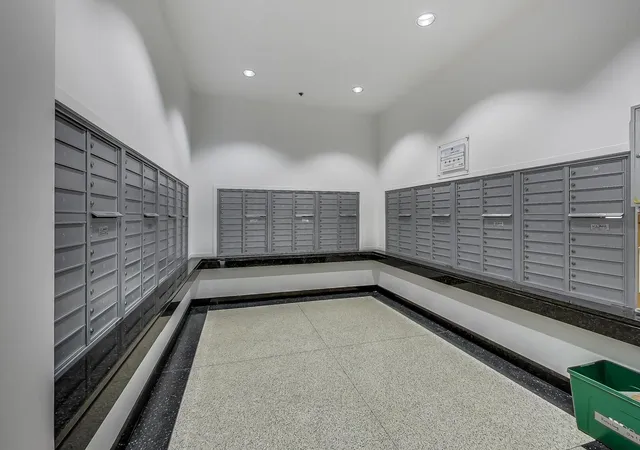 Homes for sale in Chicago, IL | 757 N Orleans Street, Chicago, IL 60654 | Houzeo