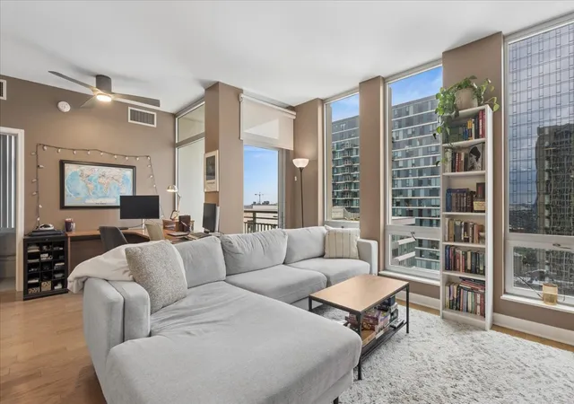 Homes for sale in Chicago, IL | 1400 S Michigan Ave #1809, Chicago, IL 60605 | MLS# 12671911
