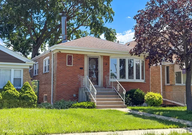 1st image of 7847 Mason Ave, Burbank, IL 60459 | MLS# 12671945