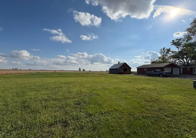 38th image of 929 E Us Hwy 24, Gilman, IL 60938 | MLS# 12672012