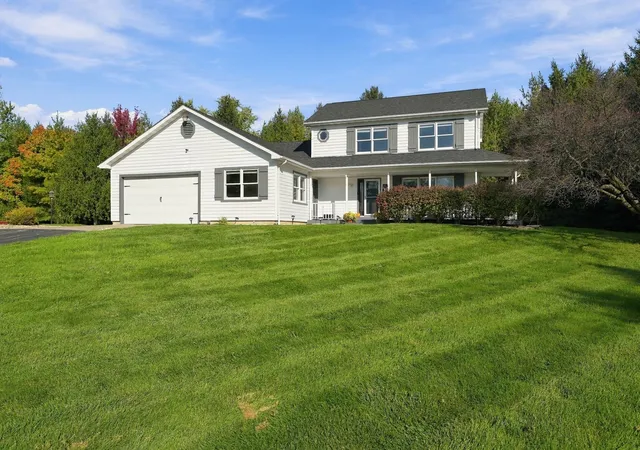 Photo 2 of Single family home for sale at 1701 Constitution Rd, New Lenox, IL 60451 | MLS# 12672037 | Listing updated on 2026-10-29
