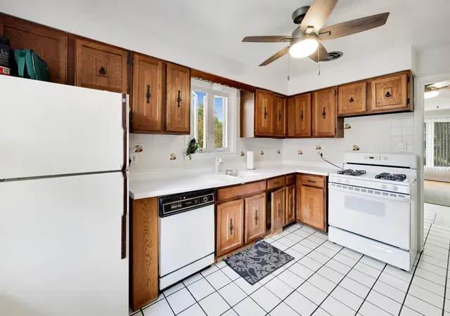 Homes for sale in Chicago, IL | 6040 N Niagara Ave, Chicago, IL 60631 | MLS# 12672041