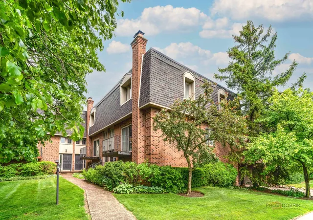 1st image of 1111 S Waukegan Rd #4, Lake Forest, IL 60045 | MLS# 12672070