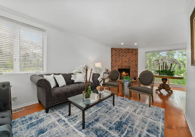 4th image of 1111 S Waukegan Rd, Forest Lake, IL 60045