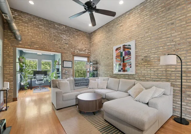 4th image of 1473 W Foster Ave, Chicago, IL 60640