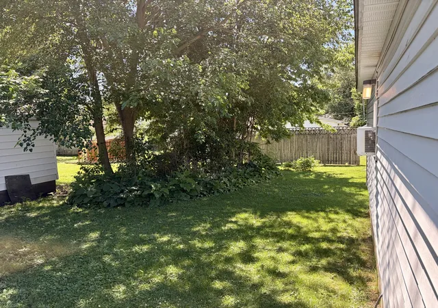 Homes for sale in Clinton, IL | 105 S Miller St, Clinton, IL 61727 | MLS# 12672136