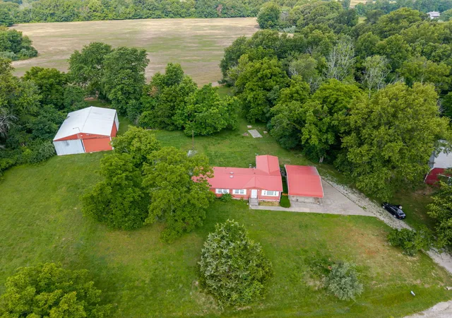 Homes for sale in Centralia, IL | 23679 N Carpenter Ln, Centralia, IL 62801 | MLS# 12672154