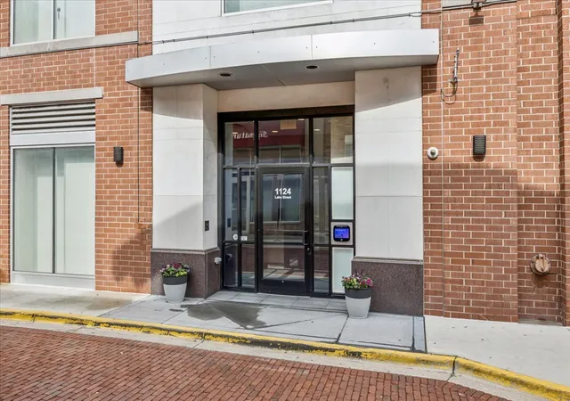 Homes for sale in Oak Park, IL | 1124 Lake St #503, Oak Park, IL 60301 | MLS# 12672209