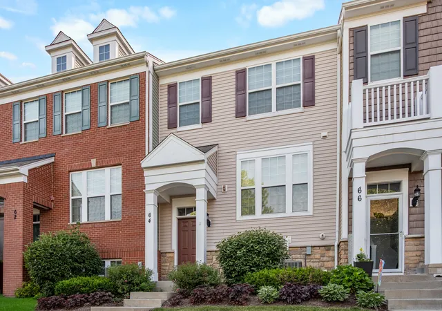 Homes for sale in Arlington Heights, IL | 64 N Dryden Pl, Arlington Heights, IL 60004 | MLS# 12672241