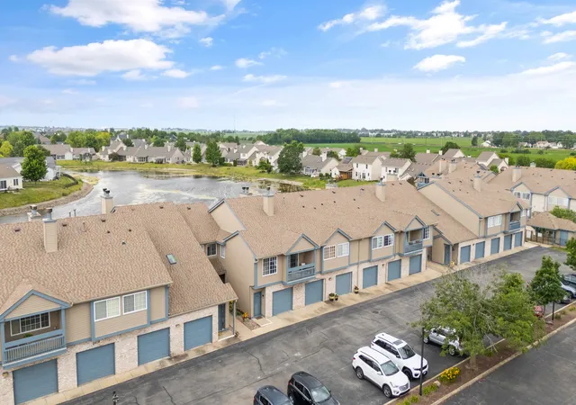 2nd image of 2408 Windward Blvd #205, Champaign, IL 61821 | MLS# 12672252
