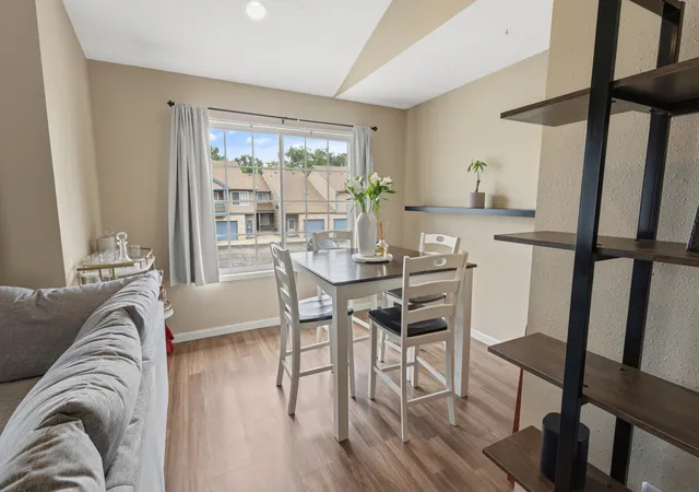 5th image of 2408 Windward Blvd #205, Champaign, IL 61821 | MLS# 12672252