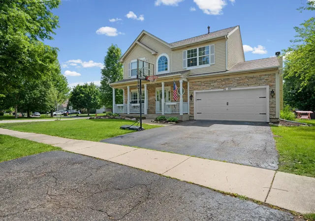 Homes for sale in Lake In The Hills, IL | 3600 Chadwick Ln, Lake In The Hills, IL 60156 | MLS# 12672290