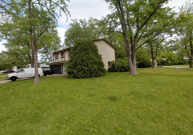 Photo 3 of Single family home for sale at 1029 Ashridge Ln, University Park, IL | MLS# 12672346 | Listing updated on 2026-06-15