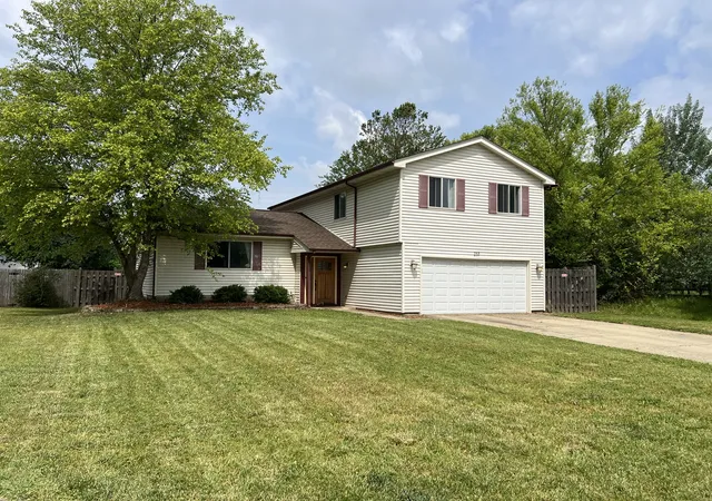 Homes for sale in Bolingbrook, IL | 237 Aspen Dr, Bolingbrook, IL 60440 | MLS# 12672391
