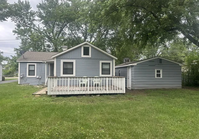 Homes for sale in Crystal Lake, IL | 37 S Heather Dr, Crystal Lake, IL 60014 | MLS# 12672429