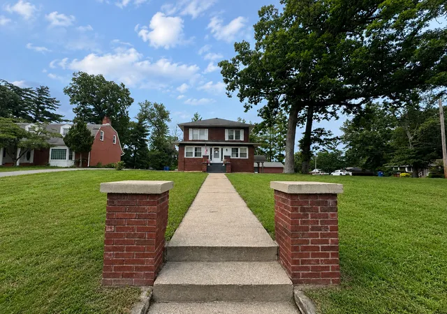 Homes for sale in Mt Vernon, IL | 1800 Franklin Ave, Mt Vernon, IL 62864 | MLS# 12672453