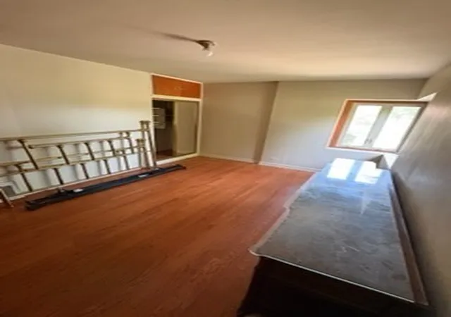 Photo 4 of Sale Pending at 1400 Park Ridge Blvd, Park Ridge, IL 60068 | MLS# 12672462 | Listing updated on 2026-08-11