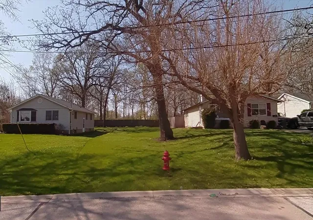 Homes for sale in Round Lake, IL | 520 Sycamore Dr, Round Lake, IL 60073 | MLS# 12672529