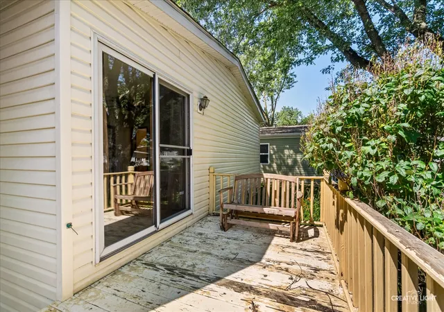 Homes for sale in Elgin, IL | 70 Melbrooke Rd, Elgin, IL 60123 | MLS# 12672579