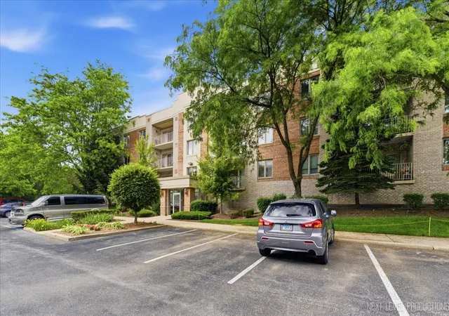 Homes for sale in Orland Park, IL | 7841 W 157th Street, Orland Park, IL 60462 | Houzeo