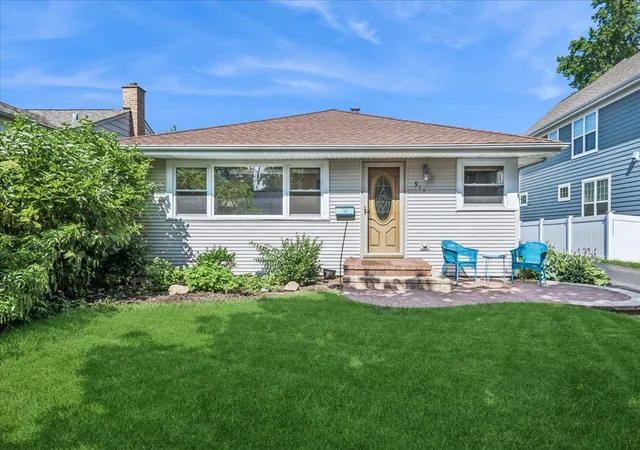 Homes for sale in Arlington Heights, IL | 912 N Kaspar Ave, Arlington Heights, IL 60004 | MLS# 12672668