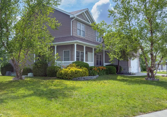 2nd image of 1618 English Oak Dr, Champaign, IL 61822 | MLS# 12672685