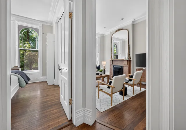 Homes for sale in Chicago, IL | 820 W Webster Ave #2W, Chicago, IL 60614 | MLS# 12672735